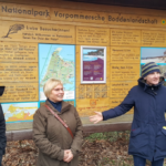 Informationen über den Nationalpark wurden am Anfang von Katrin Bärwald (erste von rechts) vorgestellt Foto: Dr. Dawid Dawidowicz