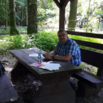 Dr. Arkadiusz Malkowski während einer Pause bei der Befragung von Besuchern des „Herzstücks” der Buchheide Foto: Dr. Dawid Dawidowicz